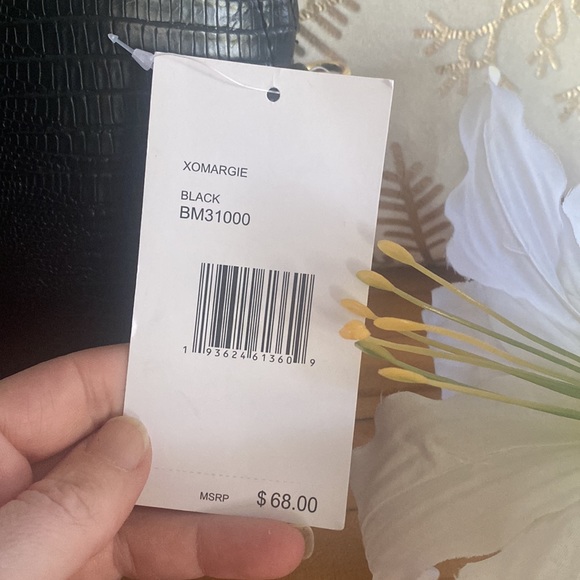 Betsey Johnson 'Margie' Embossed Lizard Crossbody, Black - Picture 5 of 15